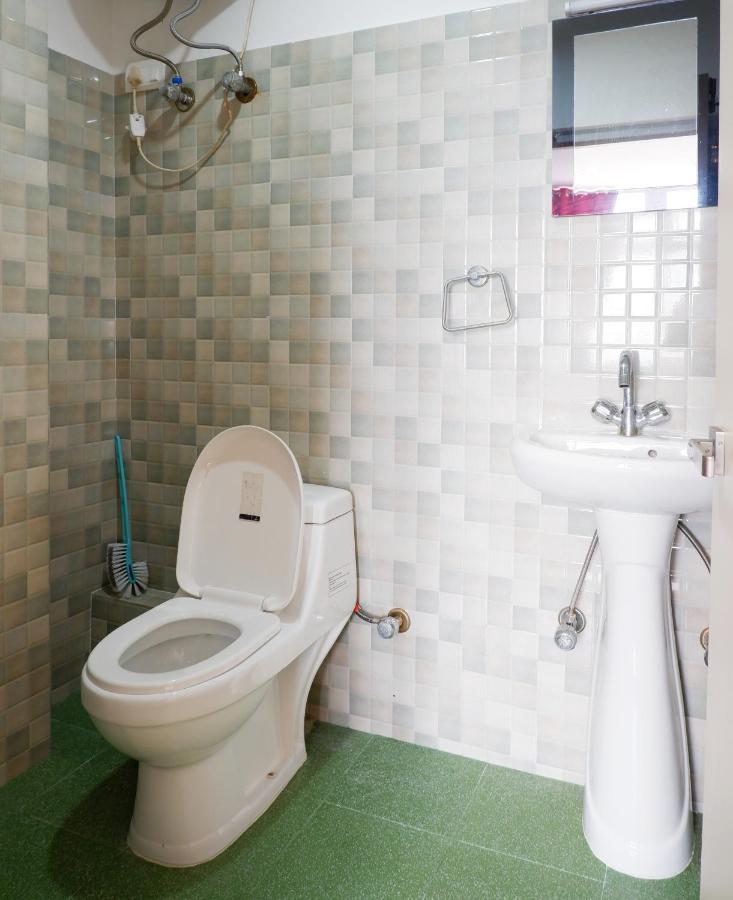 Tag Along Backpackers Hostel Гангток Екстериор снимка