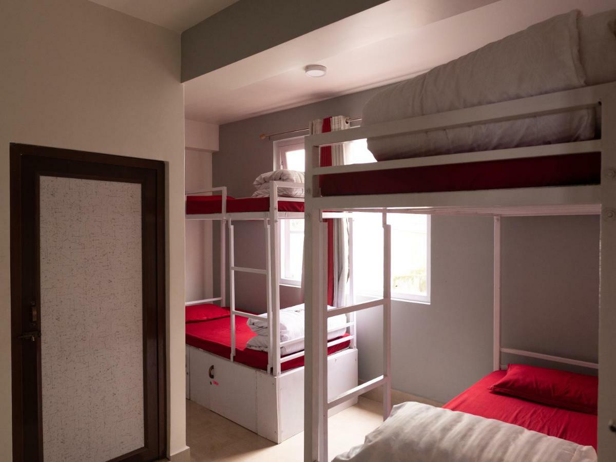 Tag Along Backpackers Hostel Гангток Екстериор снимка