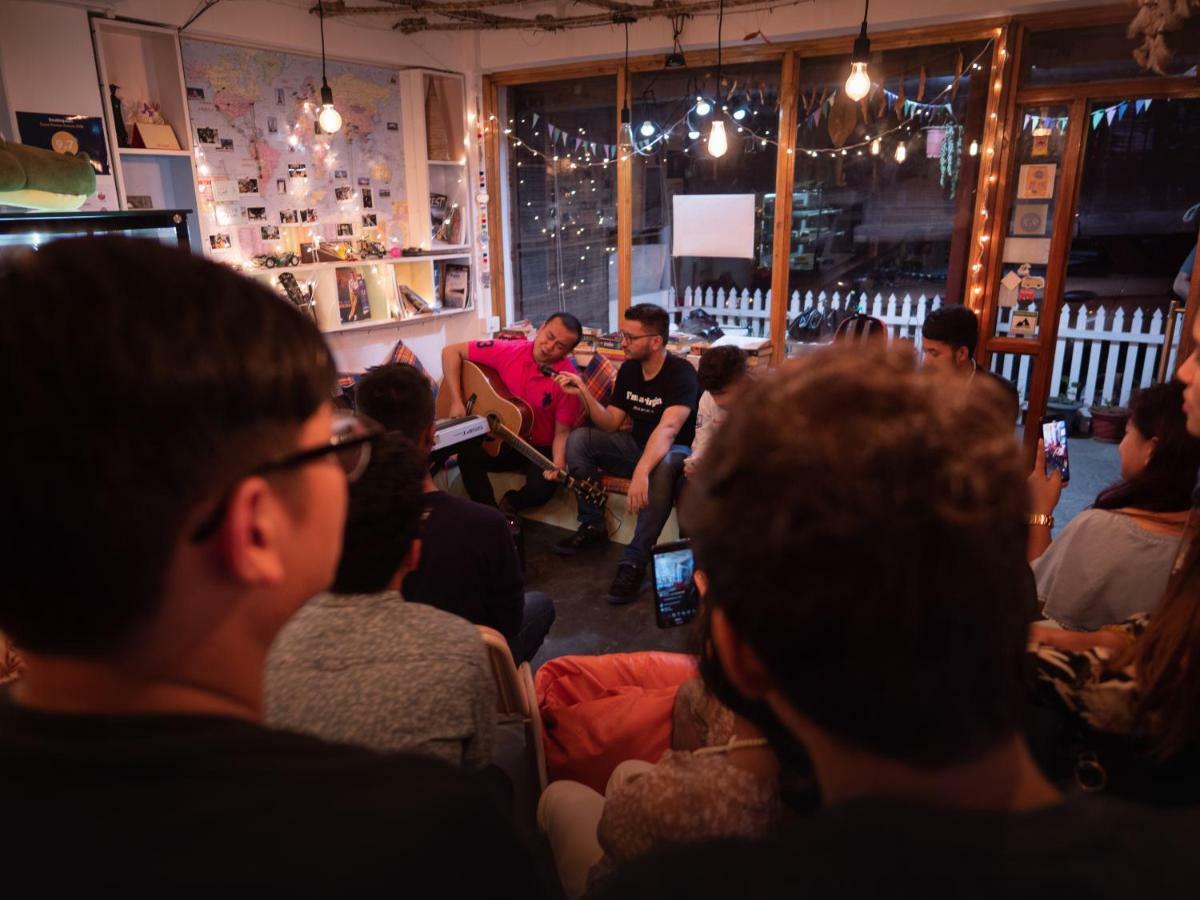 Tag Along Backpackers Hostel Гангток Екстериор снимка